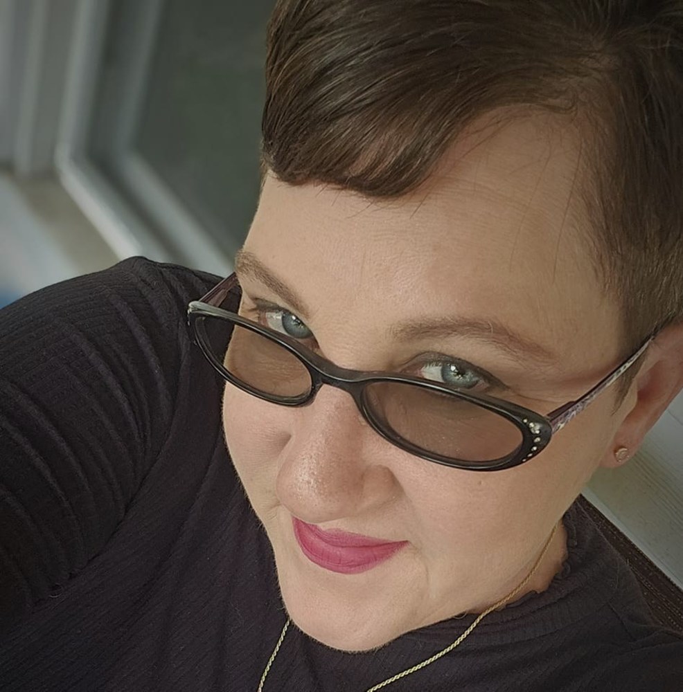 Meet your Posher, Tina